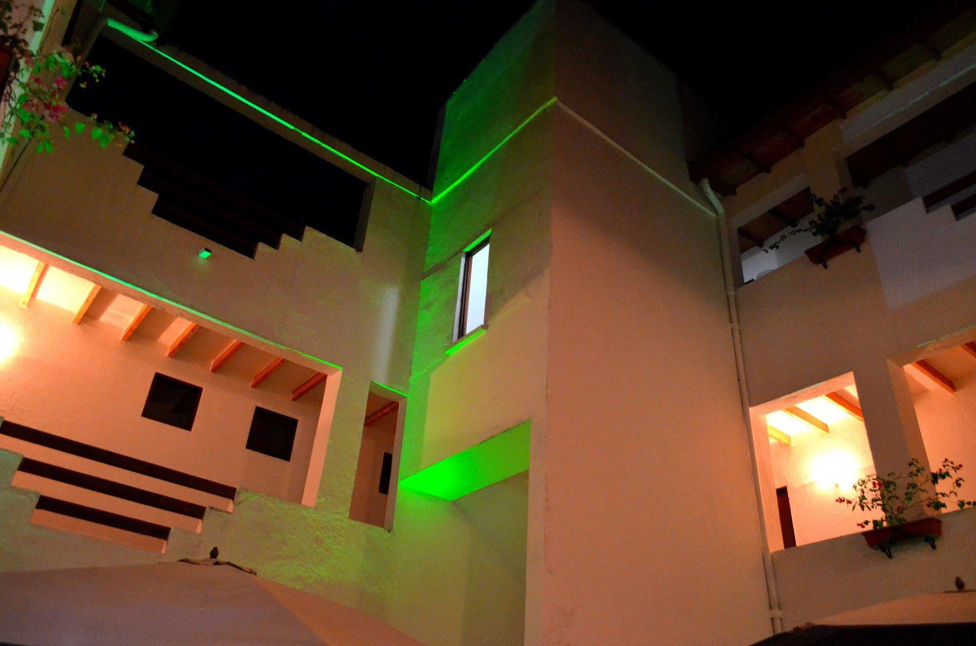 Hotel Aldea Plaza Doradal エクステリア 写真